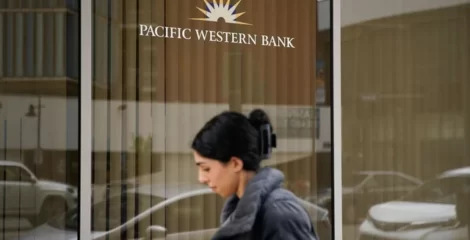 Thêm 1 ngân hàng Mỹ chứng kiến cổ phiếu bị bán tháo mạnh