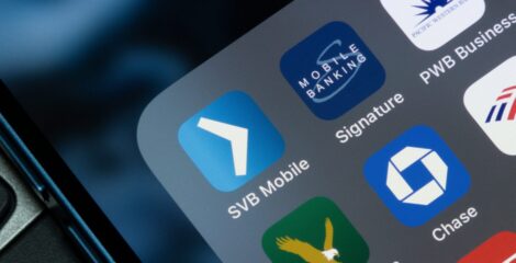 Cổ phiếu PacWest giảm hơn 60% do căng thẳng ngành ngân hàng leo thang